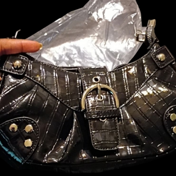 Black Glossy Croc-Pattern Shoulder Bag - Picture 1 of 6